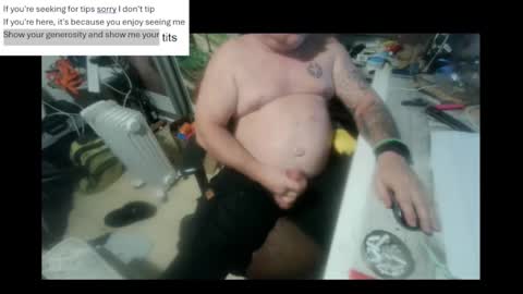 Snapshot of pini_z chatting on February 3, 8:57 pm pini_z online show from February 3, 8:57 pm