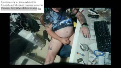 Snapshot of pini_z chatting on January 10, 9:20 pm pini_z online show from January 10, 9:20 pm