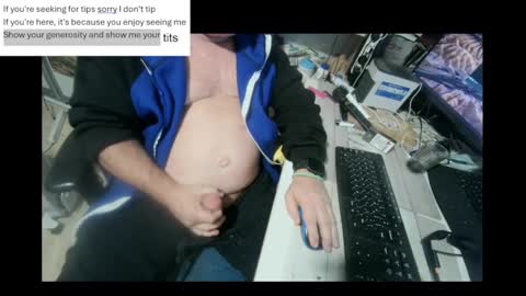 Snapshot of pini_z chatting on January 10, 12:36 pm pini_z online show from January 10, 12:36 pm