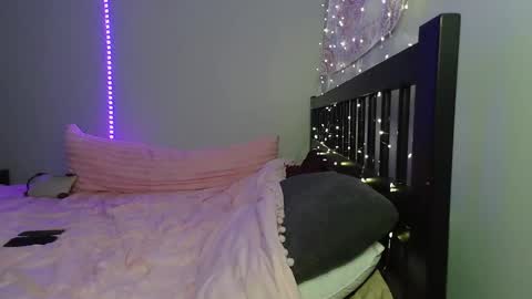 pink_tv online show from December 15, 2:51 am