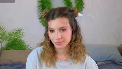 Adele online show from April 2, 9:44 pm