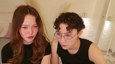 Li long hair and Rude short hair online show from April 23, 9:16 pm