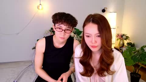 Li long hair and Rude short hair online show from April 19, 10:12 pm