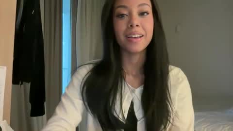 pinkunicorn0728 online show from April 17, 7:16 pm