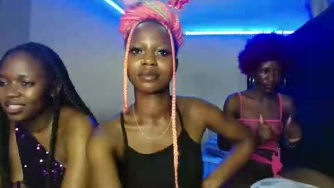 Pinky online show from February 1, 7:11 pm