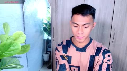 ethan online show from February 18, 3:28 am