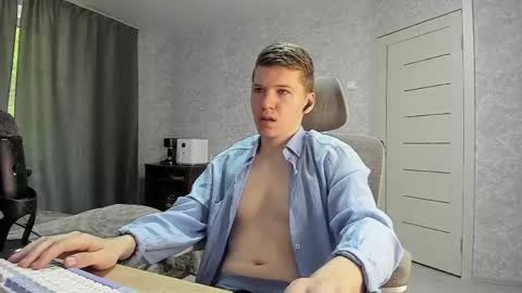 Pierre online show from May 21, 9:38 am