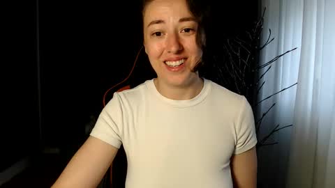 piscesgirl06 online show from May 28, 3:26 am