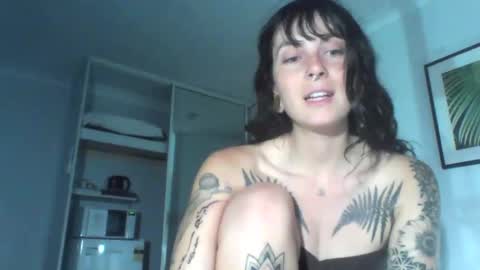 pixiecatfairy online show from December 4, 12:05 pm