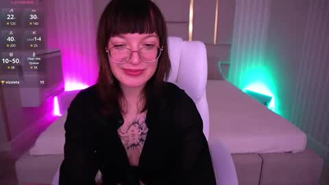 pixiepeachh online show from November 9, 9:24 am