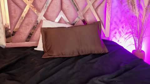 cris online show from May 8, 8:36 pm