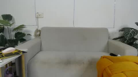 plasticgirll online show from January 16, 3:32 pm