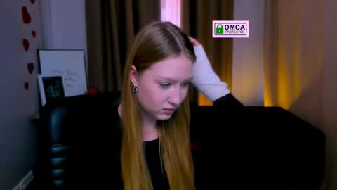 Sophie online show from March 10, 11:55 am