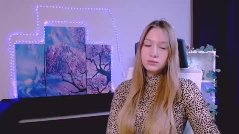 Sophie online show from February 21, 3:45 am