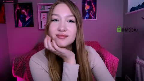 Sophie online show from October 13, 2:08 pm