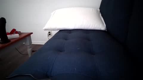 Julie online show from February 5, 6:04 pm