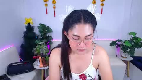 Ploysai online show from February 24, 11:24 am