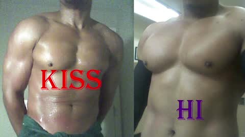 StraightPlush online show from April 4, 10:39 pm