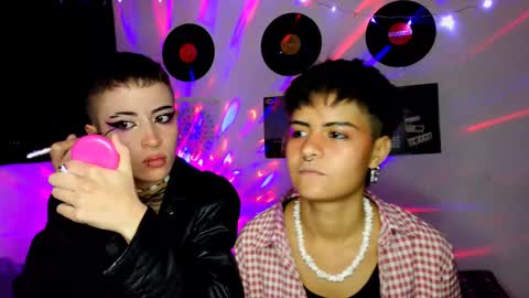   online show from December 5, 10:17 pm