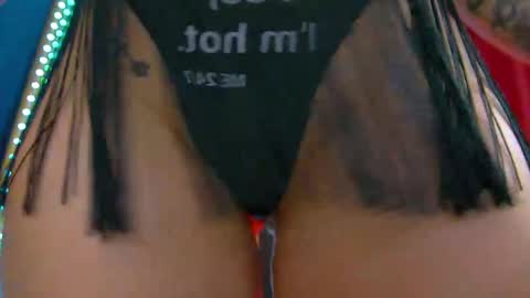 poison_milf_ online show from January 16, 5:27 am