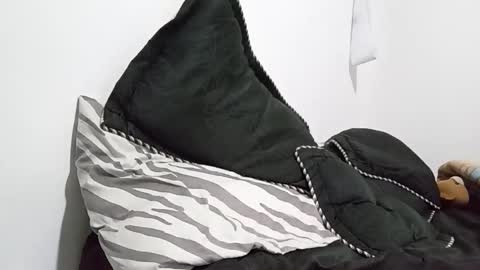 pol eros online show from March 6, 9:31 pm