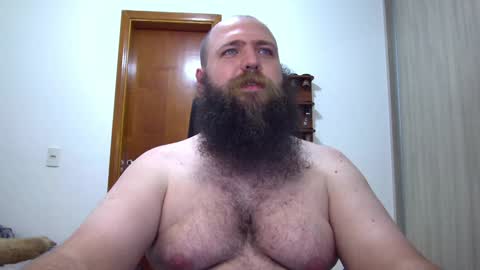 Snapshot of polar_bear91 chatting on February 8, 2:15 am Bear online show from February 8, 2:15 am