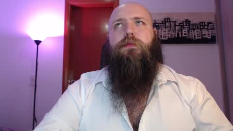 Snapshot of polar_bear91 chatting on March 11, 5:35 am Bear online show from March 11, 5:35 am