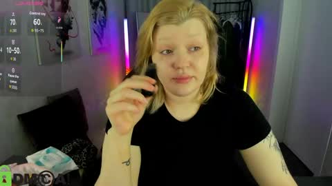 Polly online show from May 28, 1:14 am