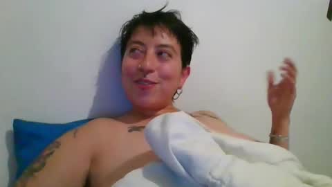 Snapshot of poly_mer chatting on October 27, 12:54 am Poly online show from October 27, 12:54 am
