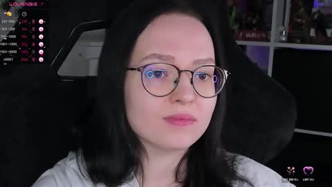 Robyn online show from November 4, 5:36 pm