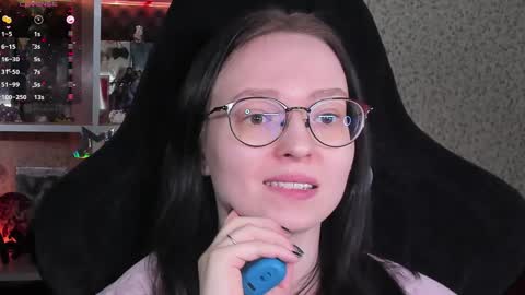 Robyn online show from April 17, 3:14 pm