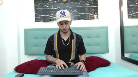   online show from May 24, 3:25 am