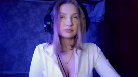 pr_in_cess_ online show from October 6, 9:43 pm