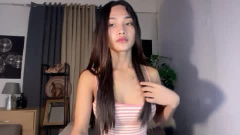 ur hot and wet precious online show from July 18, 11:51 pm