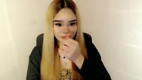 MAXXINE online show from January 13, 7:16 am