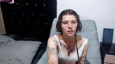 pretty_cristal22 online show from November 7, 12:03 am