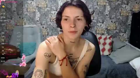 pretty_cristal22 online show from June 24, 12:17 am