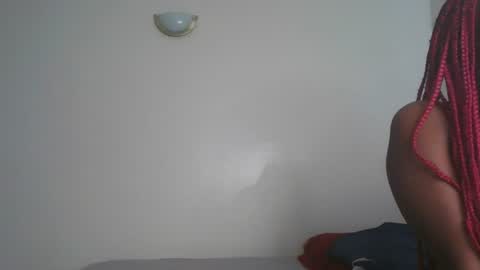 pretty_empress online show from July 12, 8:28 am