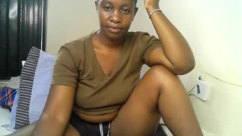 pretty_kylah online show from July 1, 1:20 pm