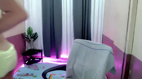 pretty_lady_kitty online show from April 19, 1:39 am