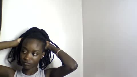 pretty luv1 online show from July 13, 6:22 pm