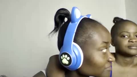 pretty luv1 online show from January 31, 7:11 pm