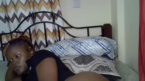 pretty_maya2 online show from September 27, 5:05 am