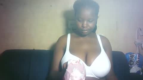pretty_milan online show from May 8, 9:59 am