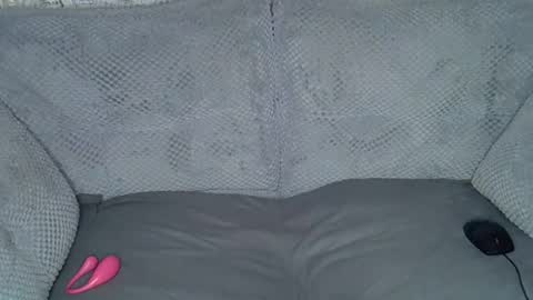 pretty_petite24 online show from June 22, 11:28 am