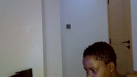 pretty_scooper online show from June 4, 9:32 pm