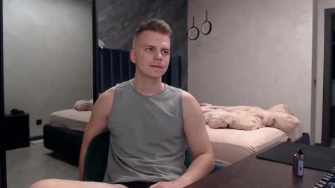 Justin online show from November 8, 4:37 am