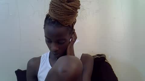 Vee online show from February 22, 9:35 am