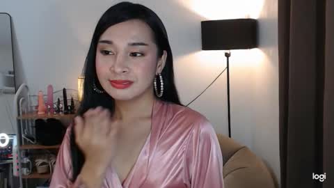 prettyallison_29 online show from November 10, 10:45 pm