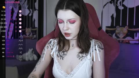 Violet online show from January 4, 12:05 pm